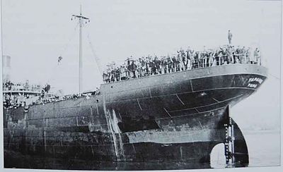 1932 Armenian refugees on board in Piraeus