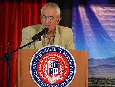 2015 Oct 12 AGBU Tarouhy-Hovagimian Tarkmantchats Prof Yervant Khatchadourian