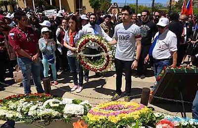 2015 Apr 24 Armenian Genocide Commemoration AYA University students wreath
